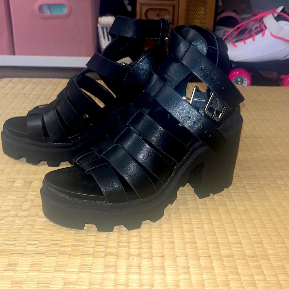 Steve Madden chunky Cosmo sandal